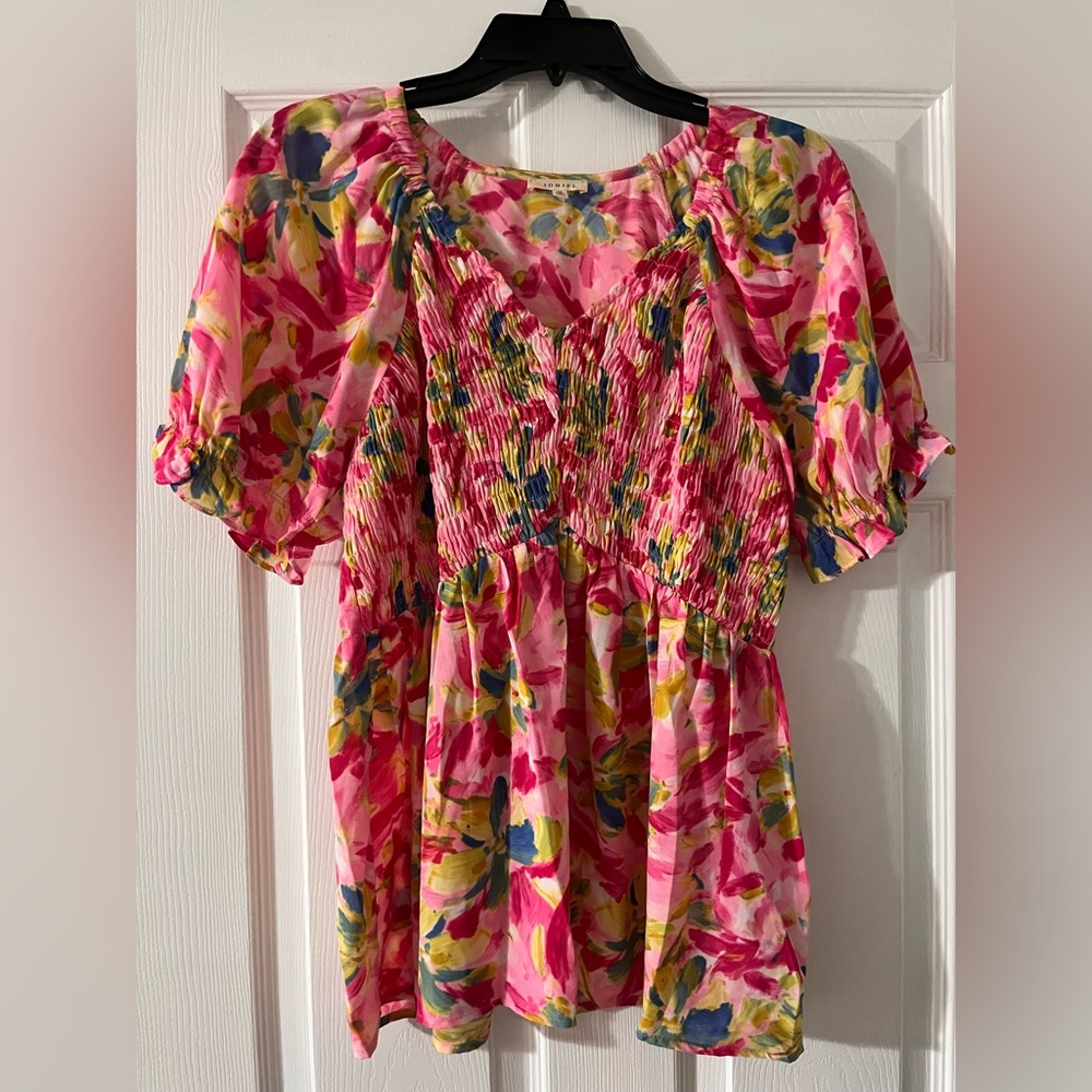 JODIFL Pink Floral Smocked Puff Sleeve Blouse